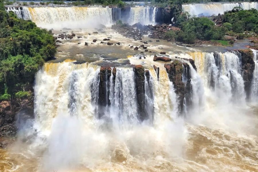 Iguazu Falls: Argentina Side